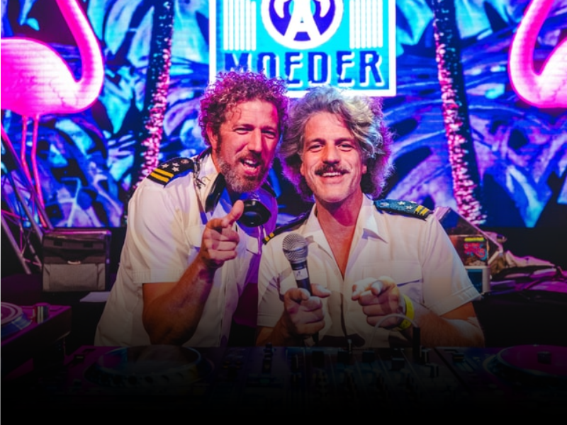 Foto van DISCOBAAR A MOEDER